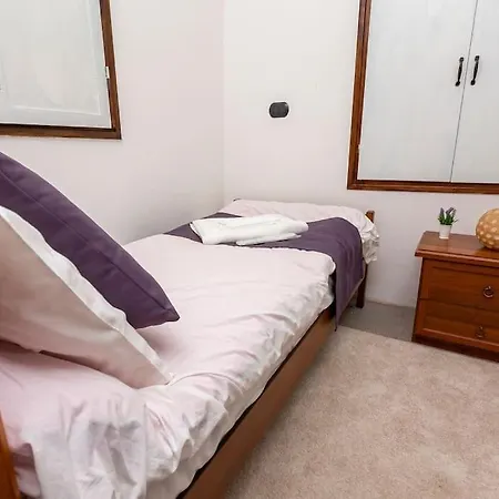 Casa Nicole Self Check-in بيت للعطل